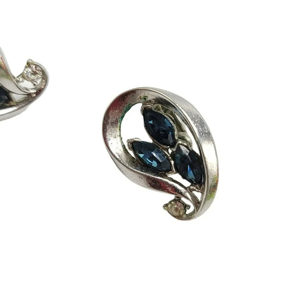TRIFARI Silver Tone Blue Clear Rhinestone Teardrop Clip Earrings Vintage Patent - Picture 2 of 4